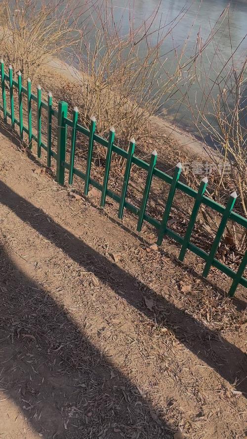 草坪护栏的标准高度应是多少 草坪护栏的标准高度应是多少